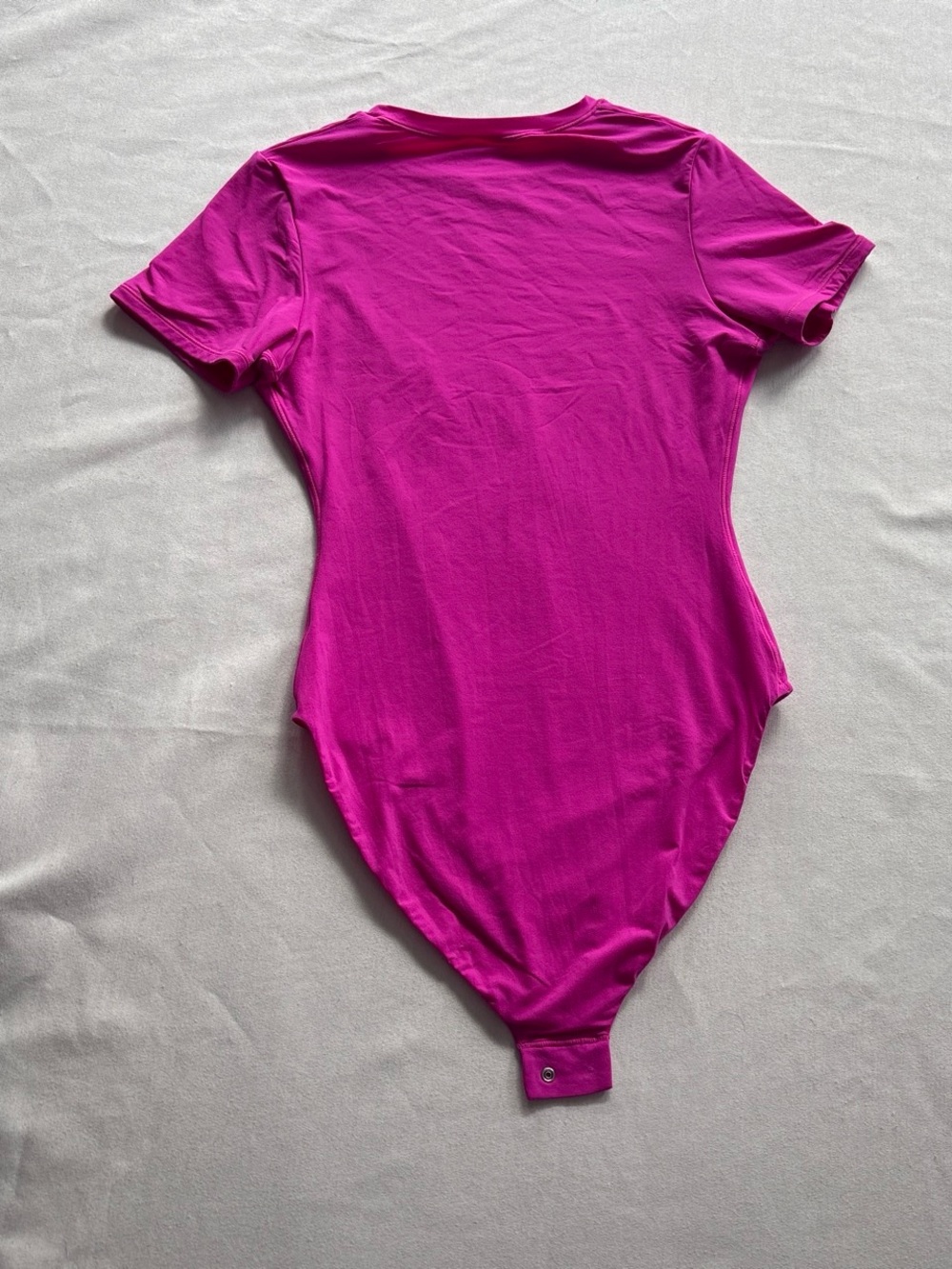 SKIMS Fits Everybody Short Sleeve T-Shirt Bodysuit Hot Pink Size S Flawed